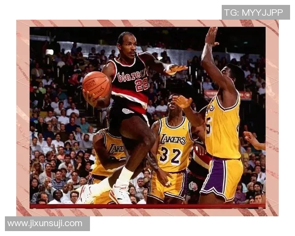 特雷杨的篮球之路：从新星到全明星的成长历程与挑战